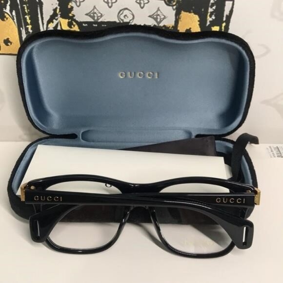 Gucci Black Oversized Square Sunglasses GG0526o 001 - Picture 3 of 12